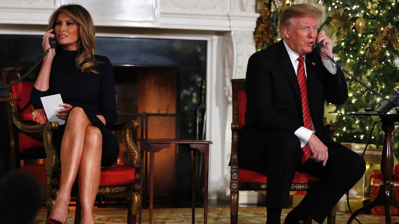 Donald und Melania Trump telefonieren mit Kindern an Weihnachten: Dabei hält es der US-Präsident für "grenzwertig", dass ein Siebenjähriger noch an den Weihnachtsmann glaubt.