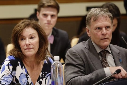 Die Eltern von Otto Warmbier, Fred und Cindy Warmbier, hatten Nordkorea wegen "brutaler Folter und Mord" verklagt.