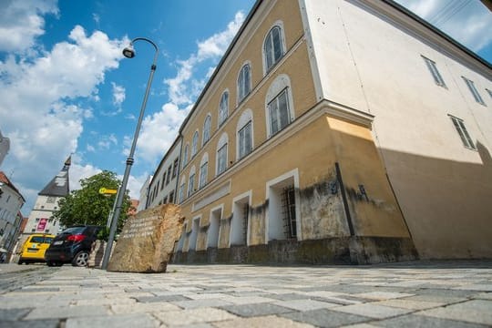 Das Geburtshaus von Adolf Hitler in Braunau am Inn.