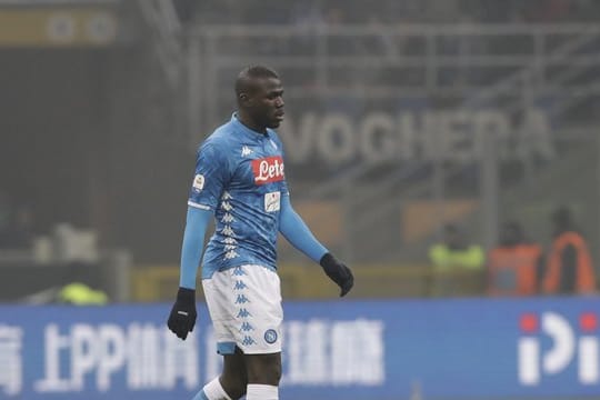 Neapels Kalidou Koulibaly sah im Spiel gegen Inter Mailand die Roten Karte.