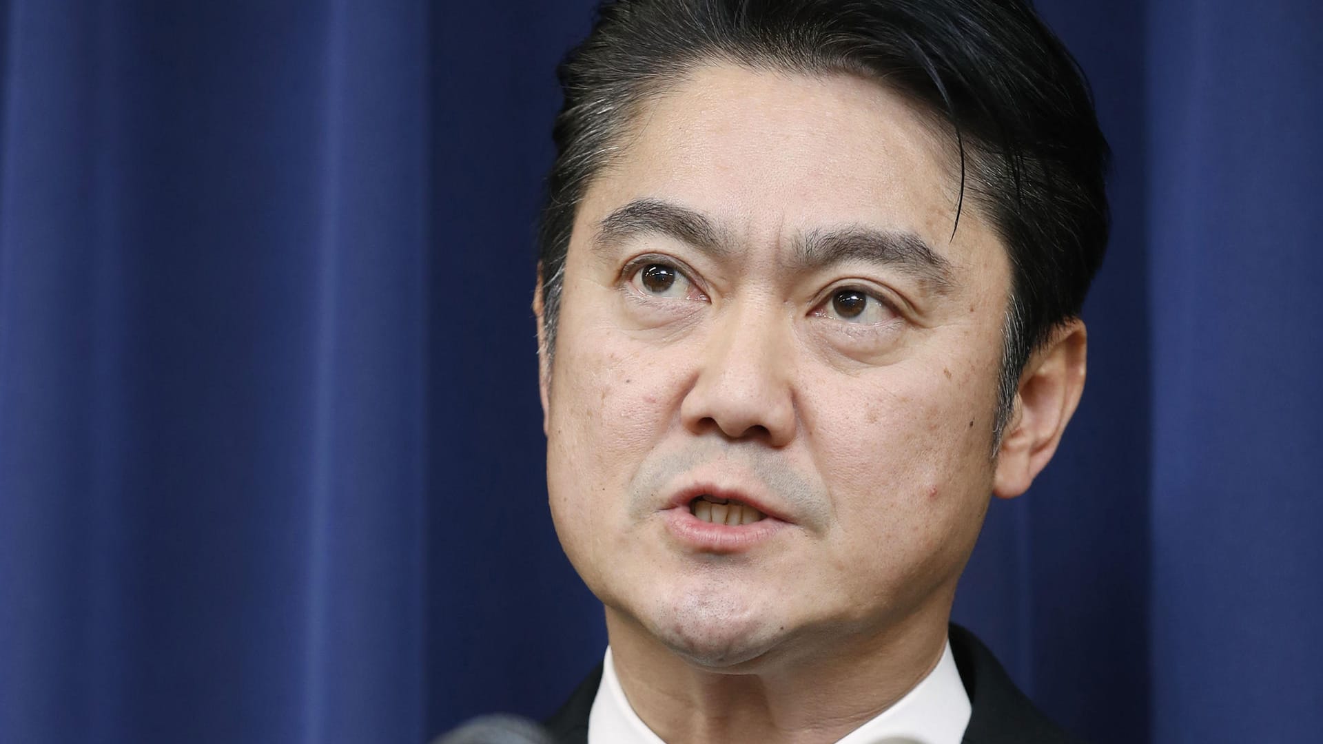 Der Justizminister von Japan, Takashi Yamashita: Während einer Pressekonferenz berichtet er von den Hinrichtungen von zwei Todeskandidaten.