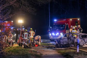 Frontalzusammenstoß in Stolberg bei Aachen: Im Krankenhaus starb nun ein weiteres Unfallopfer.