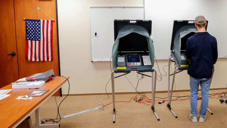 Wahlautomaten bei den midterms in Kalifornien: Ein Leichtes, die Stimmabgabe zu manipulieren.