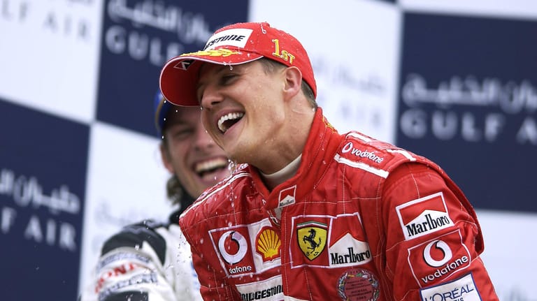 Michael Schumacher beim Gewinn seines letzten WM-Titels 2004: Der dramatische Skiunfall des Formel-1-Rekordweltmeisters jährt sich zum fünften Mal.