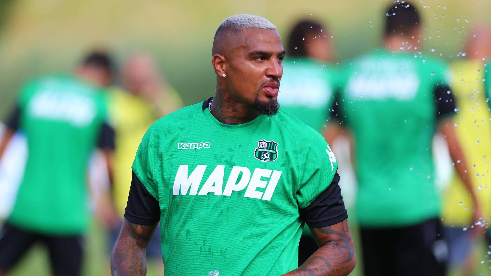 Der Ex-Bundesligaprofi Kevin-Prince Boateng beklagt wachsenden Rassismus in den Stadien.