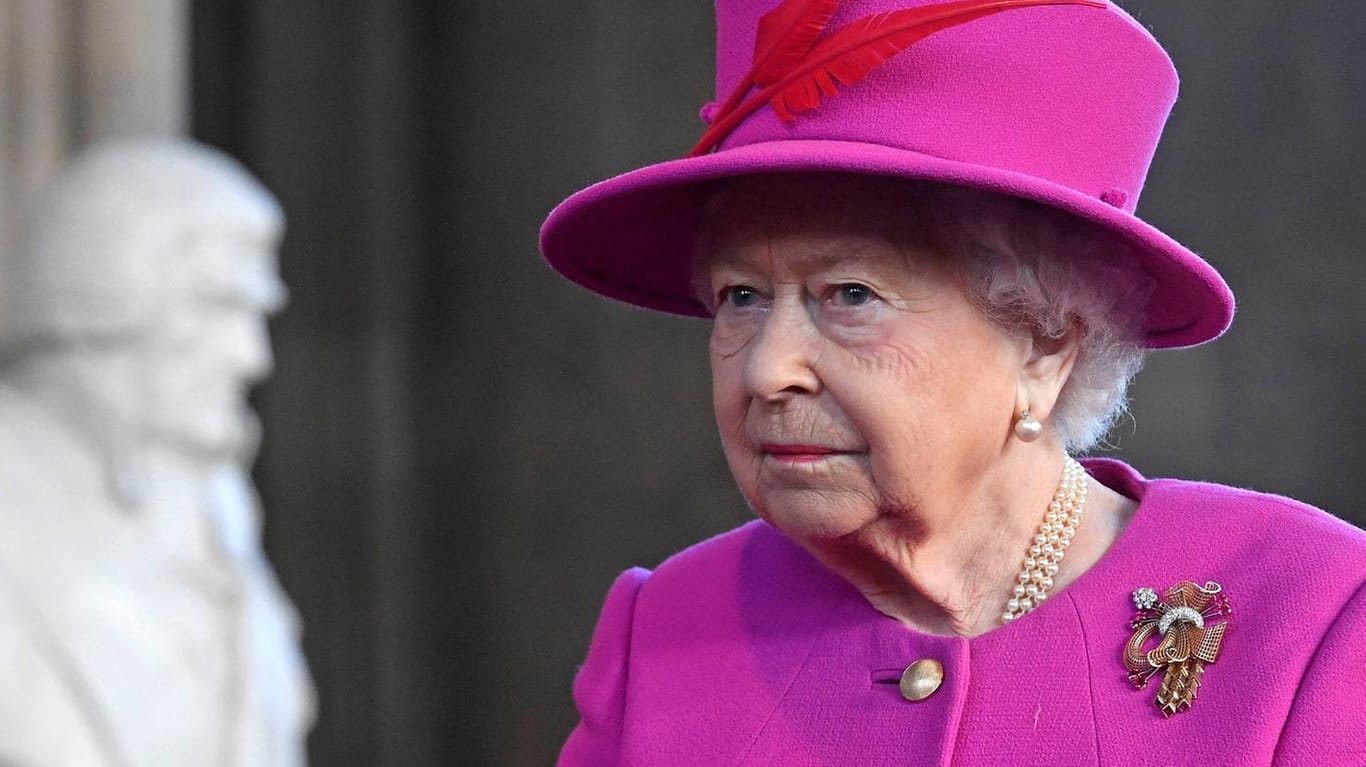 Queen Elizabeth: Sie hat Menschen für ihr gesellschaftliches Engagement ausgezeichnet.