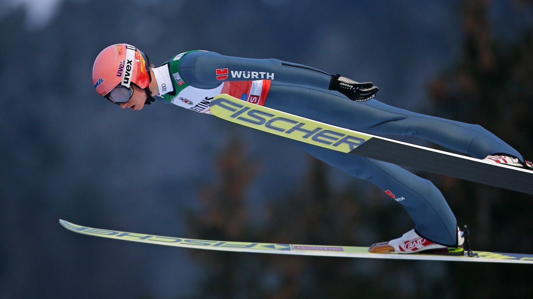 Karl Geiger: Bei schwierigen Bedingungen landet der Mitfavorit in Oberstdorf nur auf Rang 23.