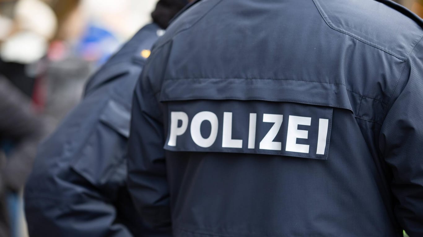 Polizeibeamte im Einsatz: In Mainz ist ein syrischer Terrorverdächtiger festgenommen worden.