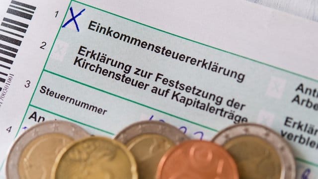 Wer eine Steuererklärung abgeben muss und diese für das Jahr 2018 selbst macht, kann sich bis zum 31. Wer eine Steuererklärung abgeben muss und diese für das Jahr 2018 selbst macht, kann sich bis zum 31.