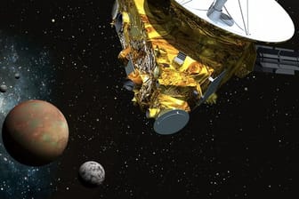 Die Illustration zeigt die Nasa Sonde New Horizons beim Vorbeiflug am Kleinplaneten Pluto.