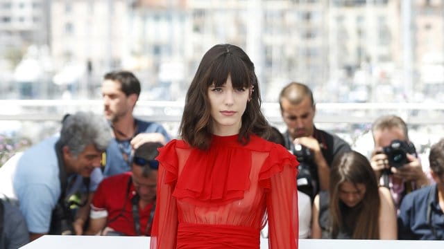 Stacy Martin wird 28.