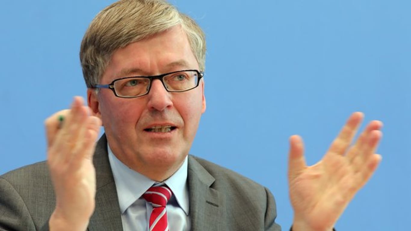 Der Wehrbeauftragte des Bundestages, Hans-Peter Bartels.