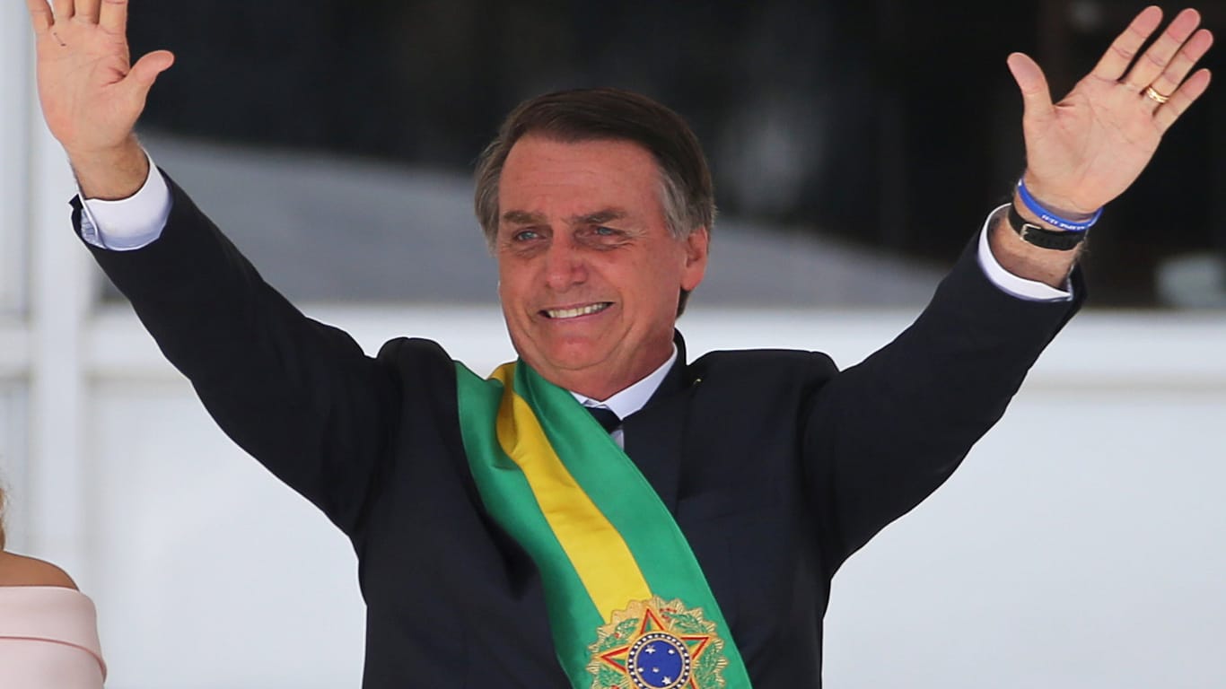 Jair Bolsonaro: Der extrem rechte Politiker ist in Brasilien als Präsident vereidigt worden.