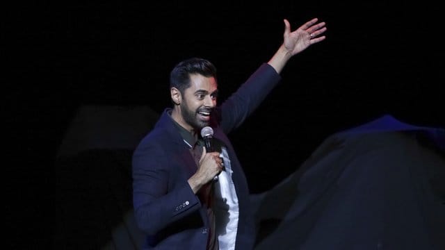 US-Komiker Hasan Minhaj bei einer Veranstaltung in New York. US-Komiker Hasan Minhaj bei einer Veranstaltung in New York.