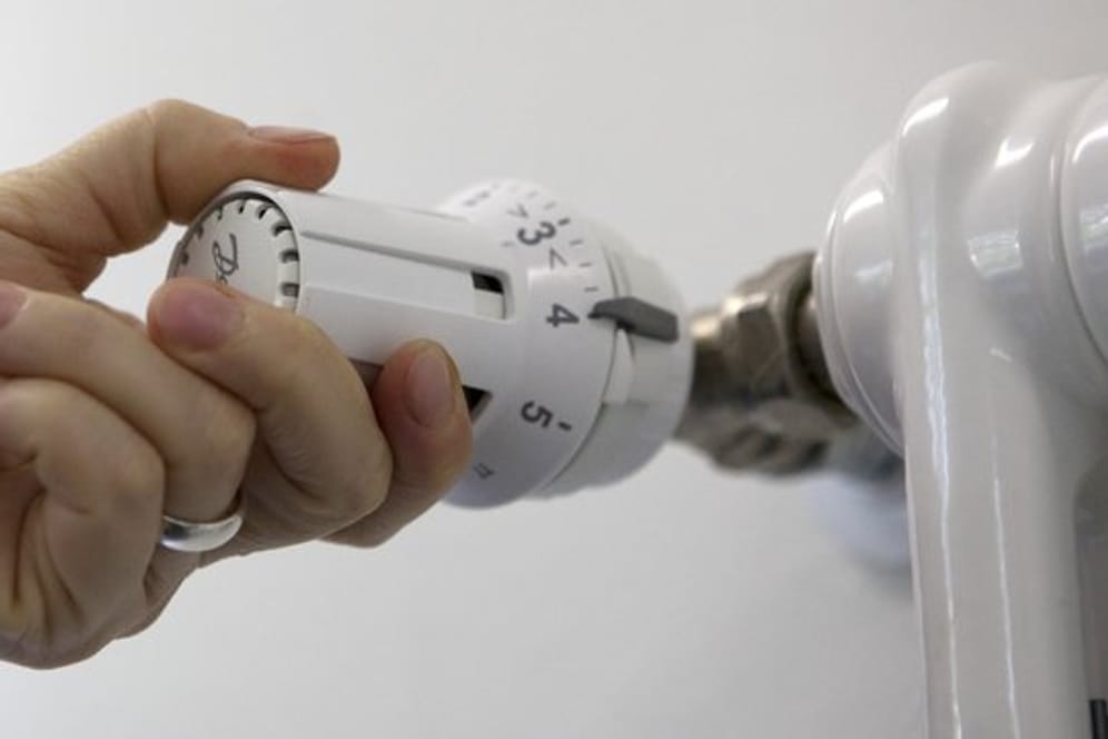 Sparsamer heizen: Die EU schraubt die Effizienzklassen für neue Heizkessel hoch - so sollen die Hersteller unter Druck gesetzt werden, sparsamere Geräte zu entwickeln.