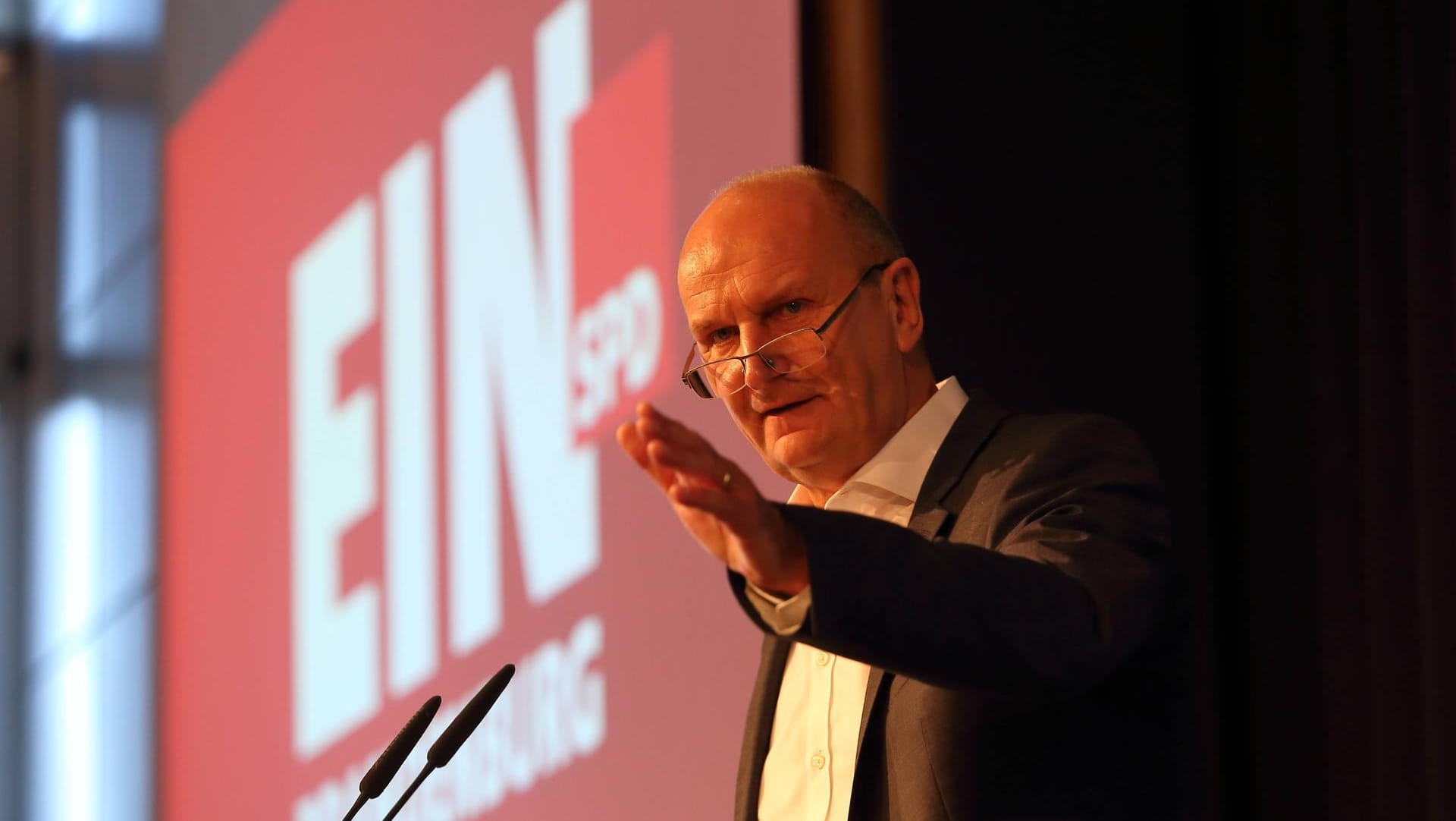 Dietmar Woidke: Der Ministerpräsident und SPD-Landesvorsitzende in Brandenburg muss um die Wiederwahl fürchten. Dietmar Woidke: Der Ministerpräsident und SPD-Landesvorsitzende in Brandenburg muss um die Wiederwahl fürchten.
