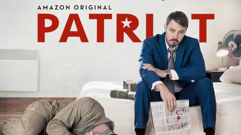 Titelbild der Serie "Patriot": Amazon Prime zeigt die beiden Staffeln der Spionage-Satire.