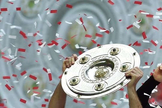 Einer Umfrage nach glaubt nur noch ein Drittel der Befragten an eine erneute Meisterschaft des FC Bayern.