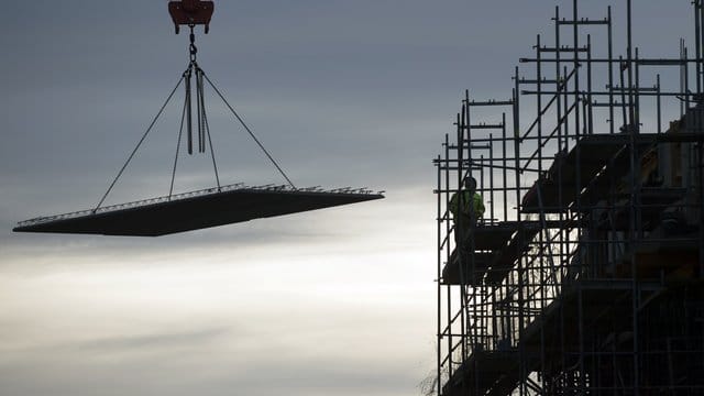 Grundstückseigentümer und Generalunternehmer sind dazu verpflichtet, Maßnahmen zu treffen, um andere vor Schäden auf einer Baustelle zu bewahren.