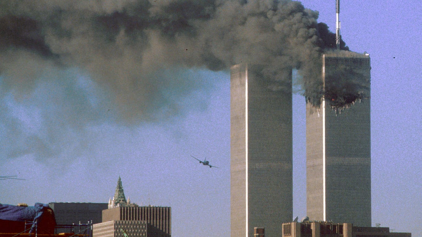 Veränderte die Welt: Am 11. September 2001 steuerten Terroristen zwei Passagiermaschinen in die Zwillingstürme des World Trade Centers.