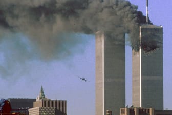 Veränderte die Welt: Am 11. September 2001 steuerten Terroristen zwei Passagiermaschinen in die Zwillingstürme des World Trade Centers.