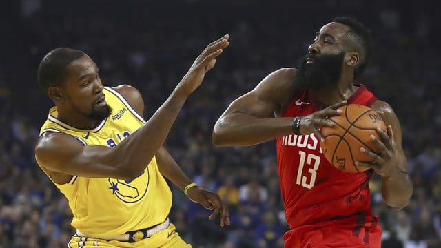 James Harden (r) führte die Houston Rockets mal wieder zum Sieg.
