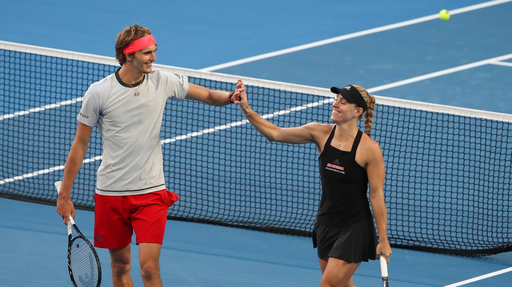 Im Finale beim Hopman Cup in Perth: Wimbledonsiegerin Angelique Kerber und ATP-Finalsieger Alexander Zverev.