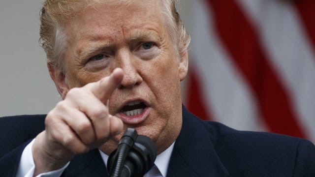 Donald Trump am Freitag nach einem Gespräch mit führenden Kongressmitgliedern über die Grenzsicherheit der USA. Donald Trump am Freitag nach einem Gespräch mit führenden Kongressmitgliedern über die Grenzsicherheit der USA.
