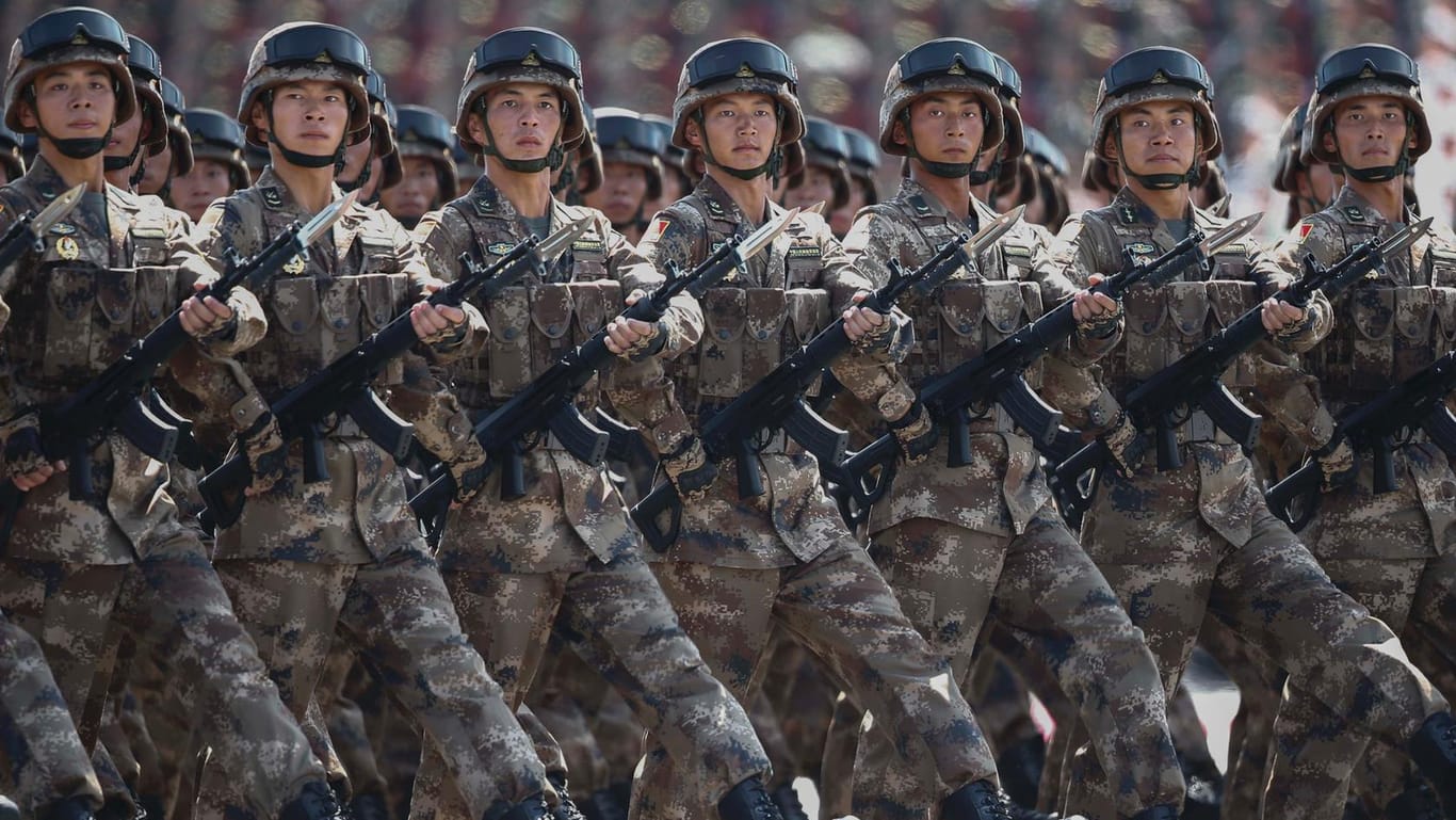 Militärparade 2015 in Peking: Die Armee soll sich kampfbereit halten, fordert Chinas Präsident.