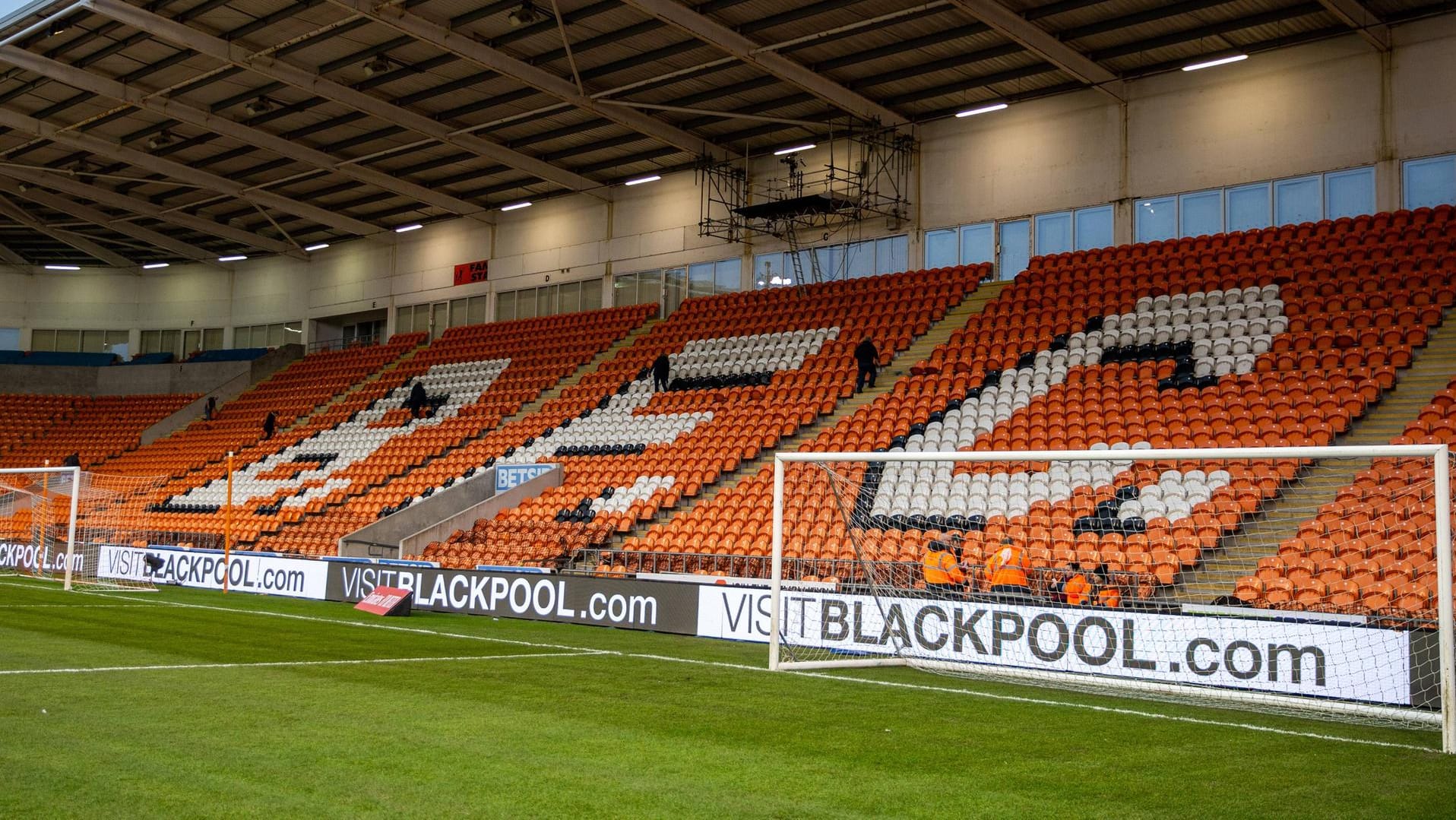 Bloomfield Road: Im Stadion des FC Blackpool fand das Spiel gegen den FC Arsenal statt.