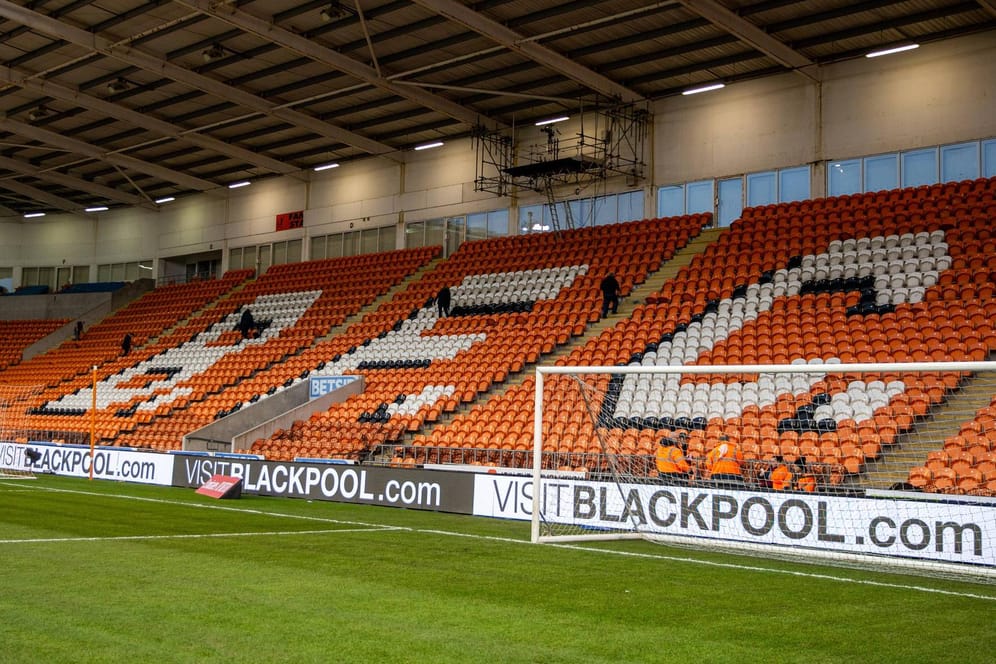 Bloomfield Road: Im Stadion des FC Blackpool fand das Spiel gegen den FC Arsenal statt.