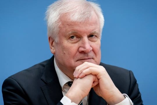 Horst Seehofer will am Dienstag an die Öffentlichkeit gehen.