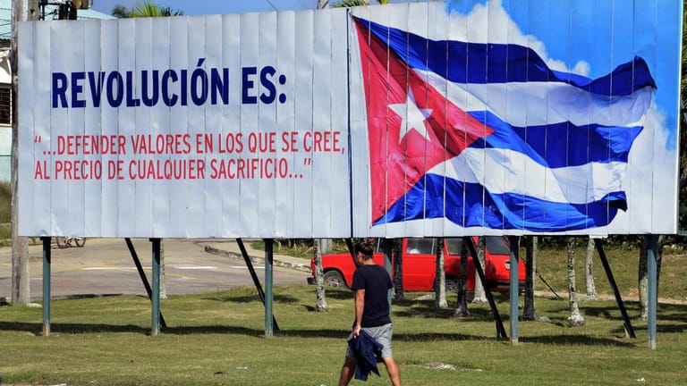 Kuba feiert das Jubiläum zum sechzigsten Jahrestag der Revolution und wirbt für die Fortführung des sozialistischen Weges.