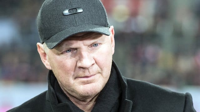 Stefan Effenberg kommentiert die Geldstrafe für Bayern-Profi Franck Ribéry kritisch. Stefan Effenberg kommentiert die Geldstrafe für Bayern-Profi Franck Ribéry kritisch.