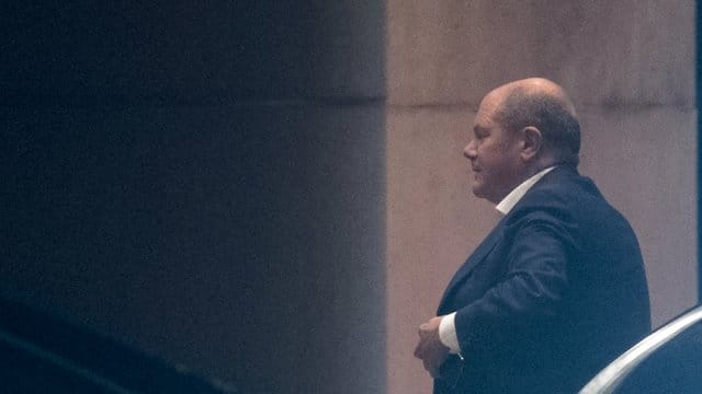 Bundesfinanzminister Olaf Scholz kommt zu dem Spitzentreffen im Kanzleramt. Bundesfinanzminister Olaf Scholz kommt zu dem Spitzentreffen im Kanzleramt.