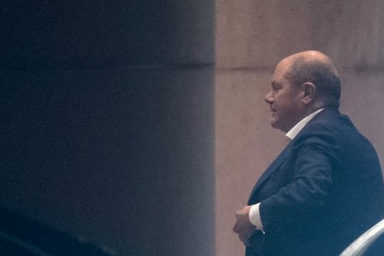 Bundesfinanzminister Olaf Scholz kommt zu dem Spitzentreffen im Kanzleramt.
