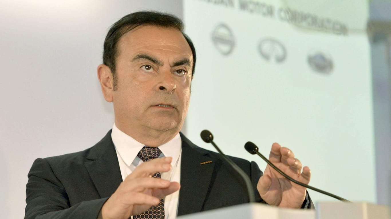Carlos Ghosn 2016 bei einer Pressekonferenz in Yokohama: Der ehemalige Geschäftsführer von Nissan gibt an, dass alle Anschuldigungen gegen ihn unbegründet seien.
