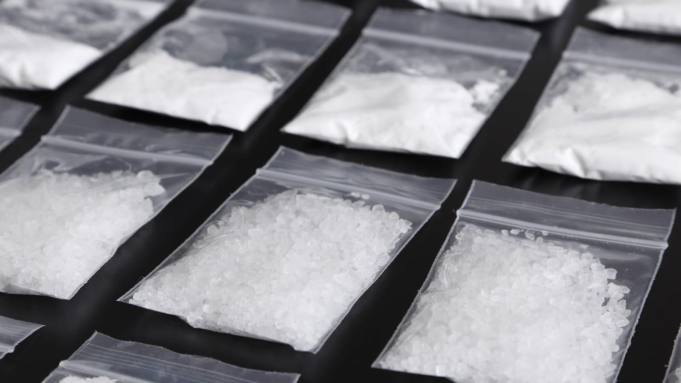 Beutel mit Kokain: Spürhunde brachten Ermittler auf die Fährte der Drogen. (Symbolbild)