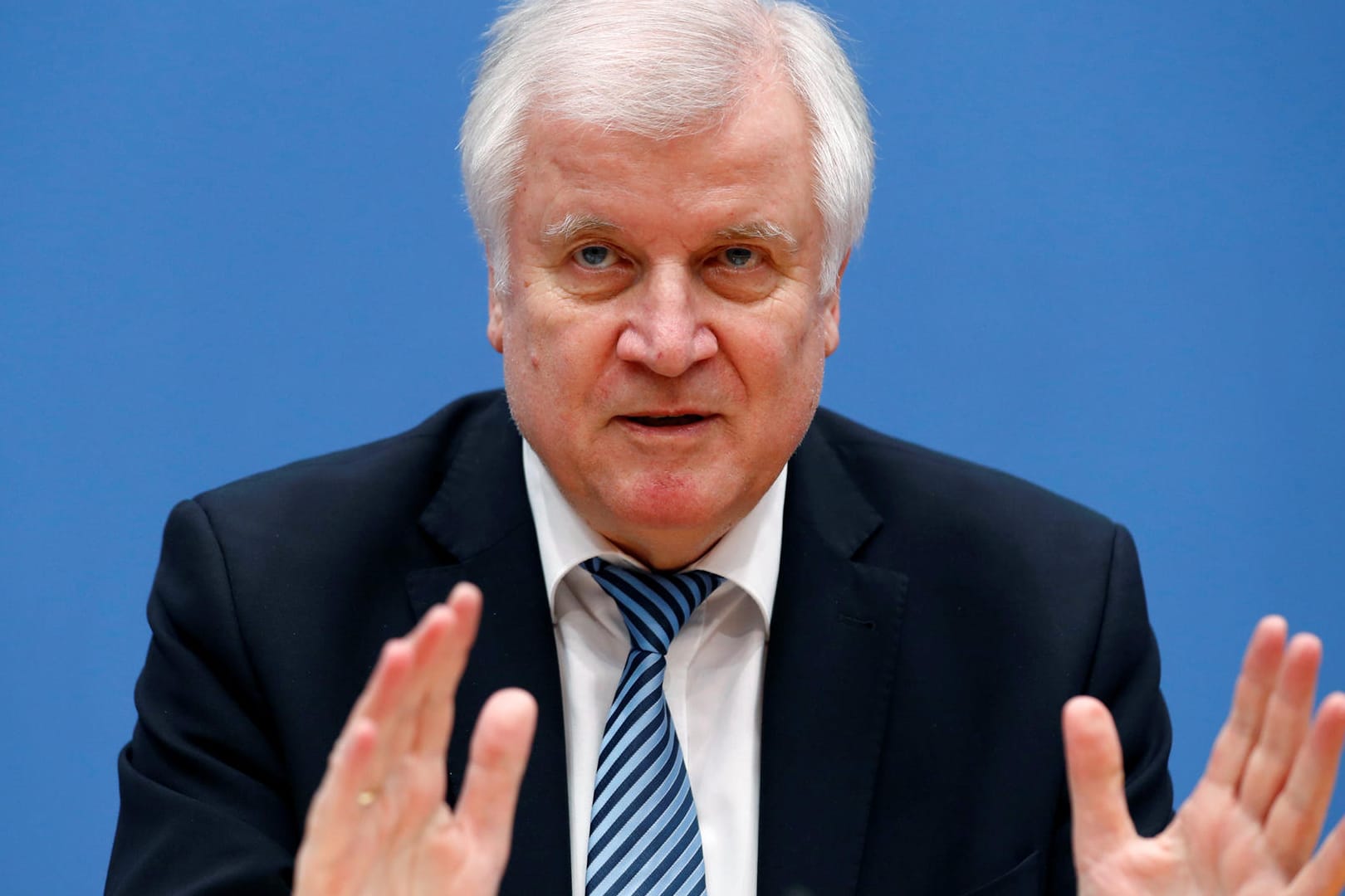 Horst Seehofer: Der Innenminister hat sich zu dem Hackerangriff geäußert.