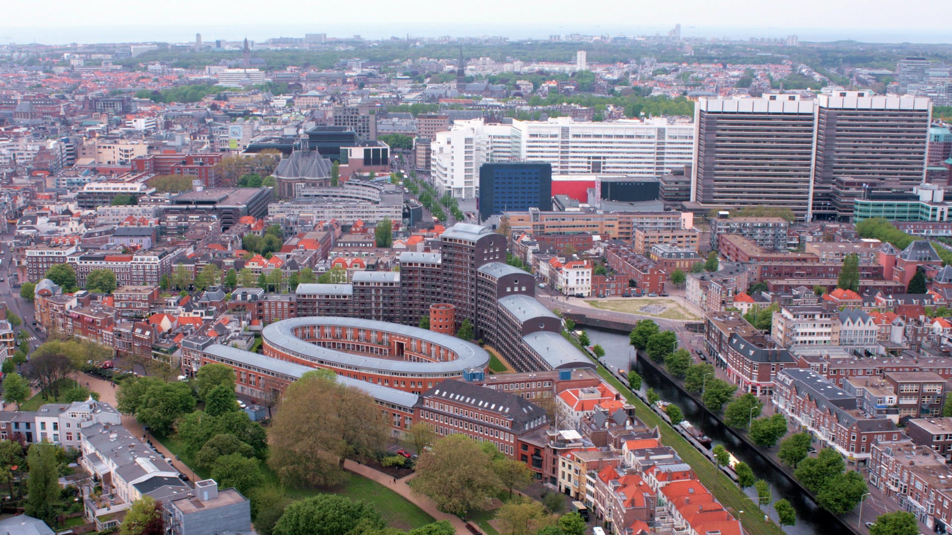 Blick über Den Haag: In Den Haag und in Almere bei Amsterdam wurden 2015 und 2017 zwei Iraner getötet. (Archivbild)