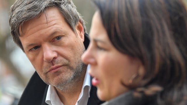 Hoffnungsträger: Die Grünen-Vorsitzenden Robert Habeck und Annalena Baerbock wollen auch bei den Landtagswahlen im Osten zulegen. Hoffnungsträger: Die Grünen-Vorsitzenden Robert Habeck und Annalena Baerbock wollen auch bei den Landtagswahlen im Osten zulegen.