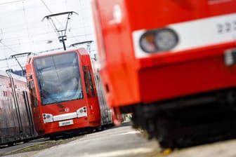 Bahnen der Kölner Verkehrsbetriebe: Ein Sprecher nannte den Vorfall "peinlich". (Archivbild)