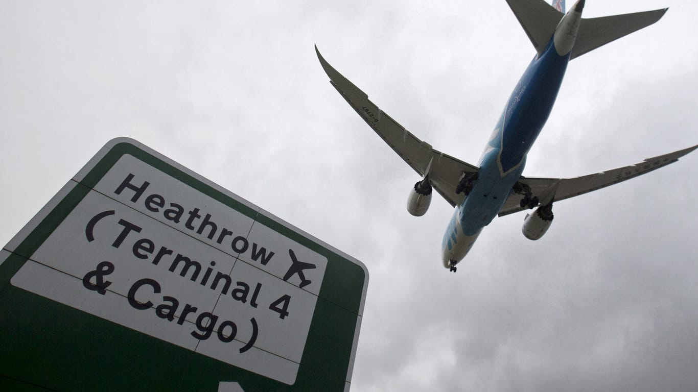 Flughafen Heathrow: Alle Starts am Airport wurden am Dienstag zeitweilig abgesagt.