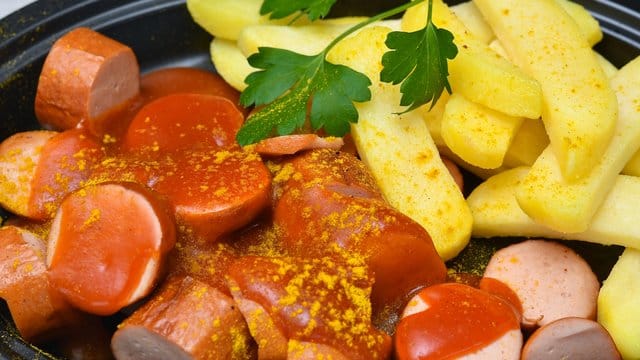 Im jährlich erscheinenden Ernährungsreport geht es darum, was die Bevölkerung kocht und isst. Im jährlich erscheinenden Ernährungsreport geht es darum, was die Bevölkerung kocht und isst.