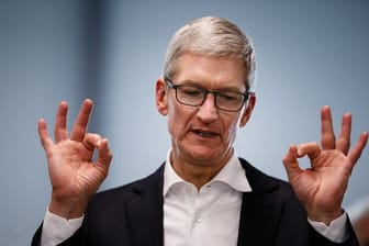 Apple-Chef Tim Cook gönnt sich mehr Gehalt.