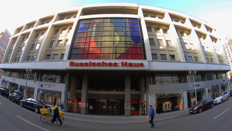 Das Russische Haus der Wissenschaft und Kultur in der Friedrichstrasse 176 wird von der staatlichen Agentur "Rossotrudnichestwo" geführt.