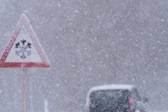 Von ortskundigen Fahrern kann erwartet werden, dass sie die Verkehrsregeln entlang der Strecke kennen.