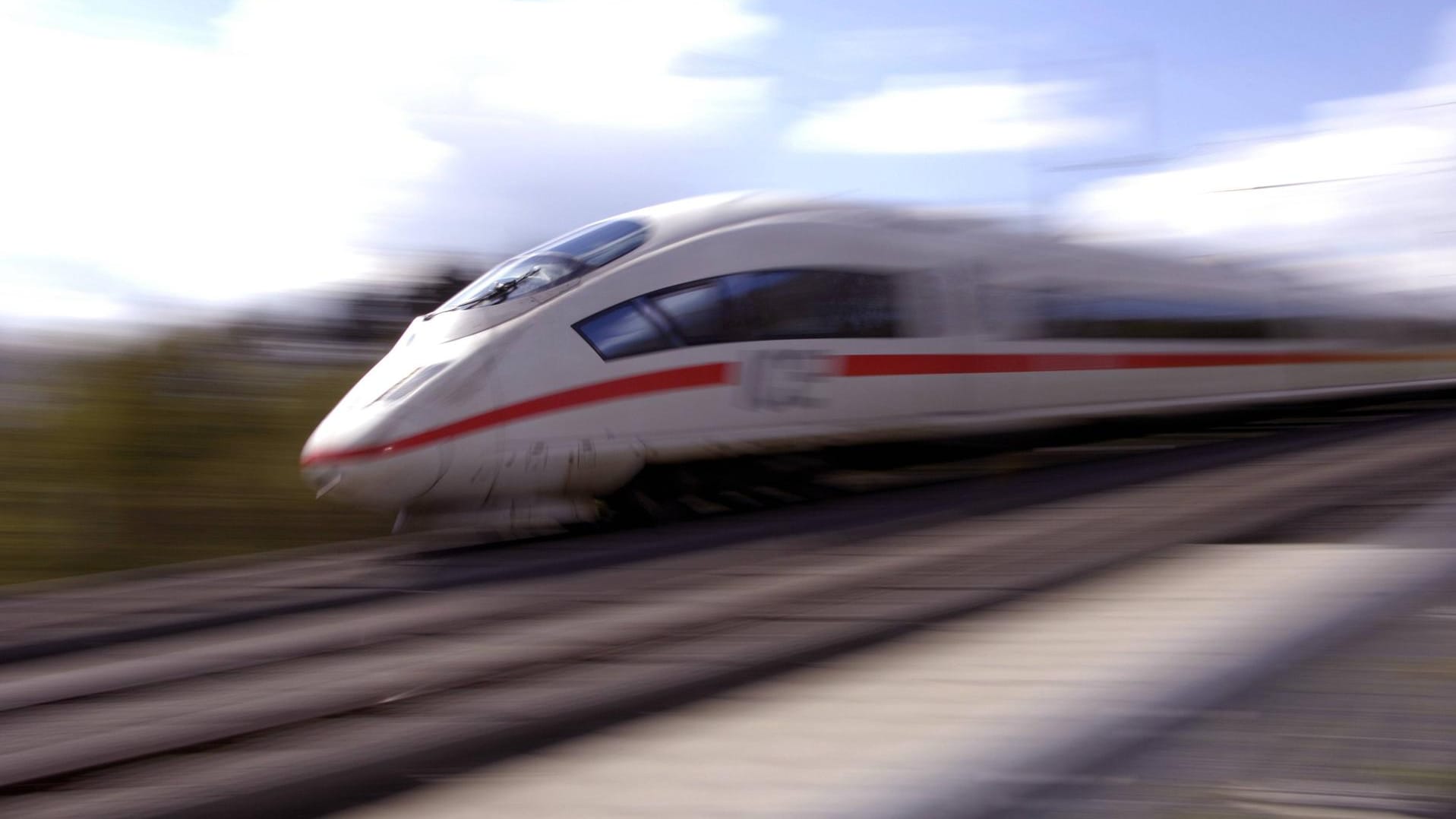 ICE in voller Fahrt
