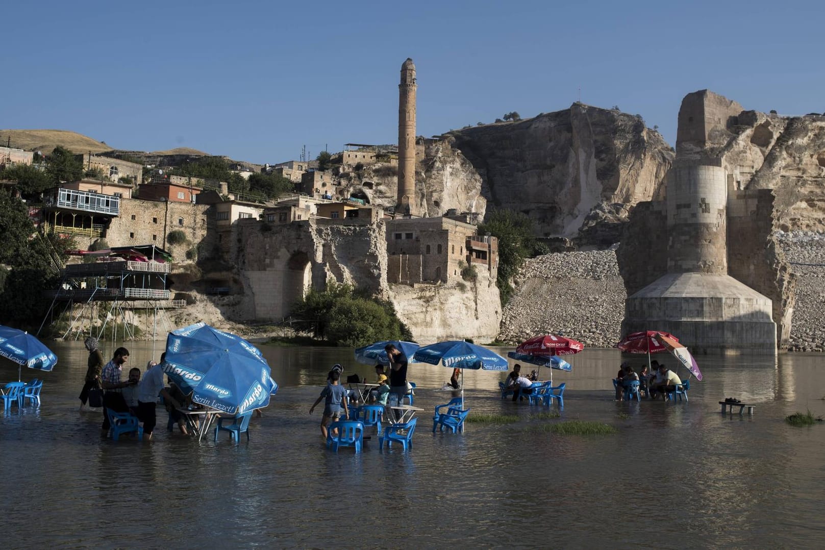 Langsam steigt das Wasser nahe Hasankeyf: Seit 1981 gilt in der Stadt ein Bauverbot.