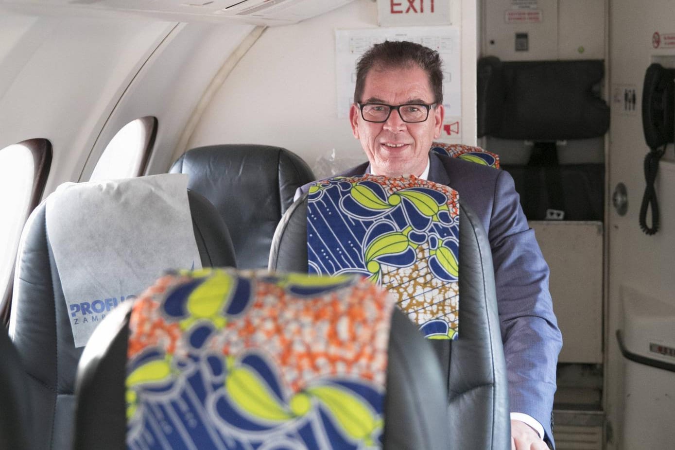 Gerd Müller: Der Bundesentwicklungsminister musste einen Linienflug nach Sambia nehmen.
